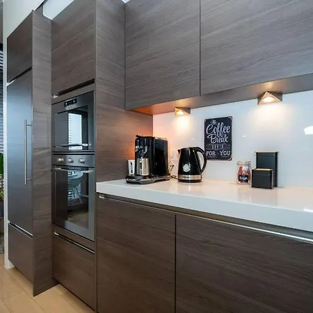 Apartment London 993 Loft 402